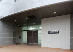 MIDセンター正面玄関